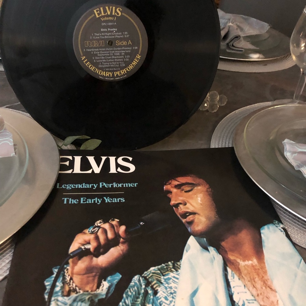 Elvis In Concert 🎵 Album - Picture 3 of 5